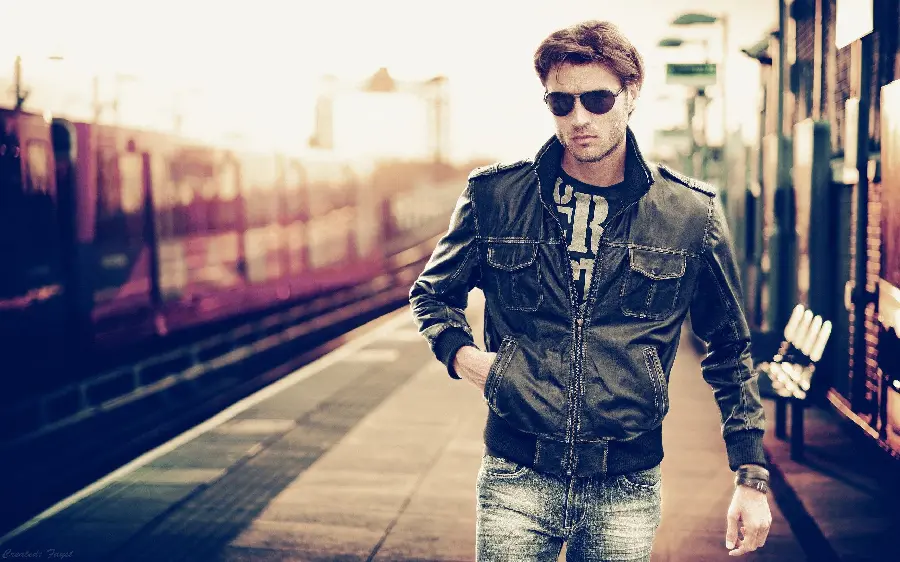 The most famous male modeling profile picture with an old black leather jacket for WhatsApp
