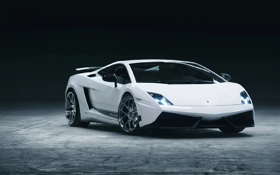 White Lamborghini Gallardo in a high-quality frame for poster printing