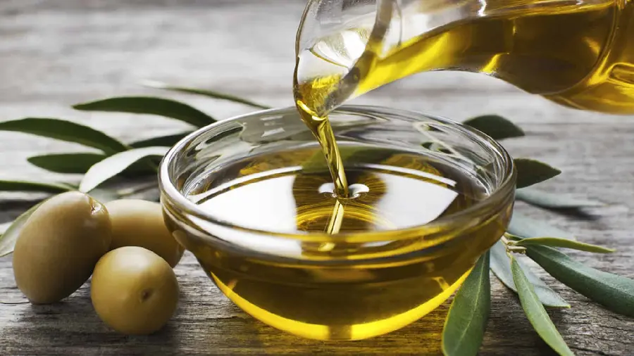 Download spectacular image of authentic olive oil for virtual sale