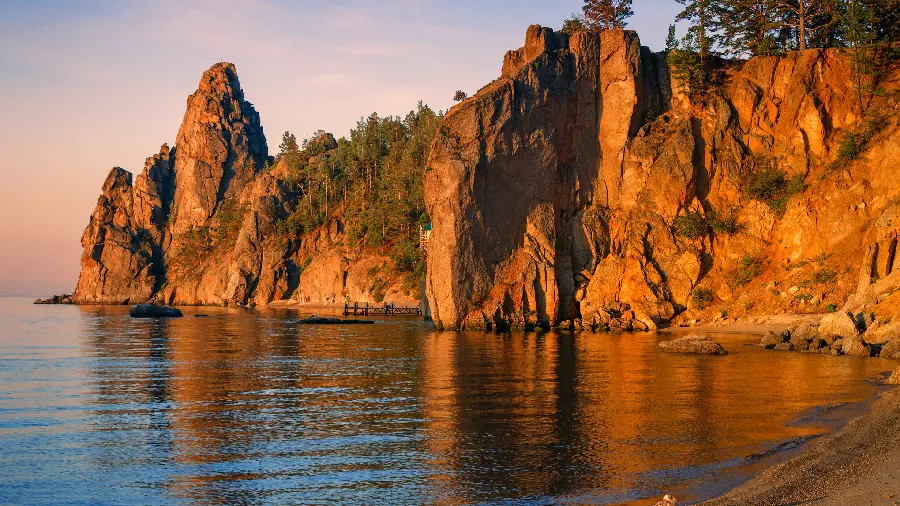 Download the masterpiece wallpaper of nature from the rocky edge of the sea