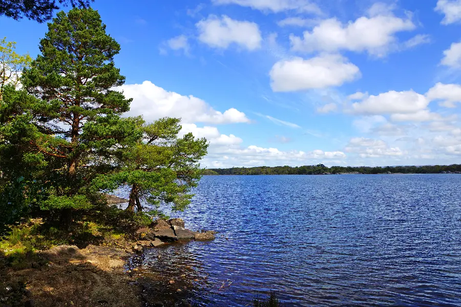 Download widescreen nature wallpaper of the beautiful blue sea for laptops and computers 