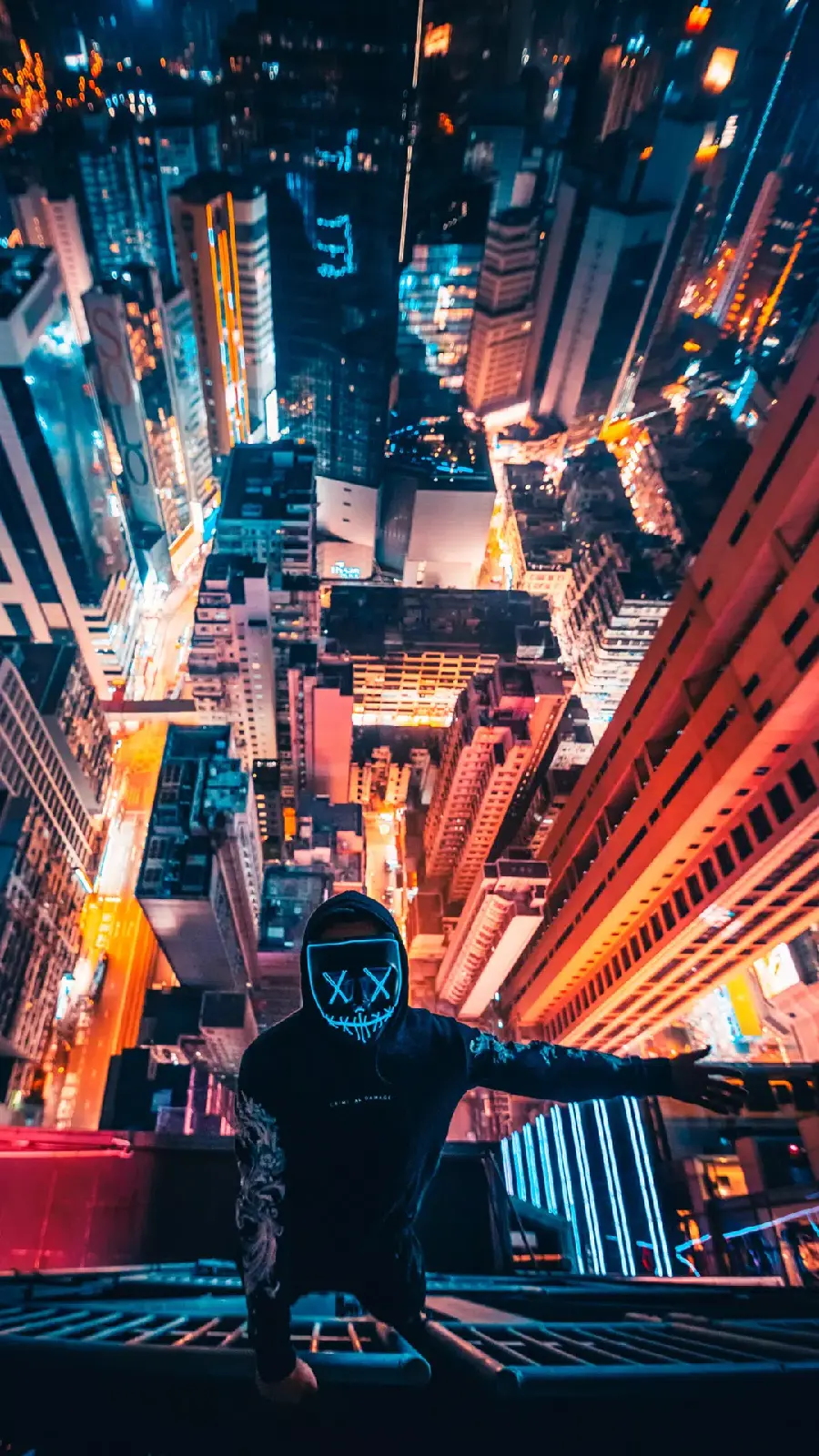 A cool boyish wallpaper of a brave man in the city