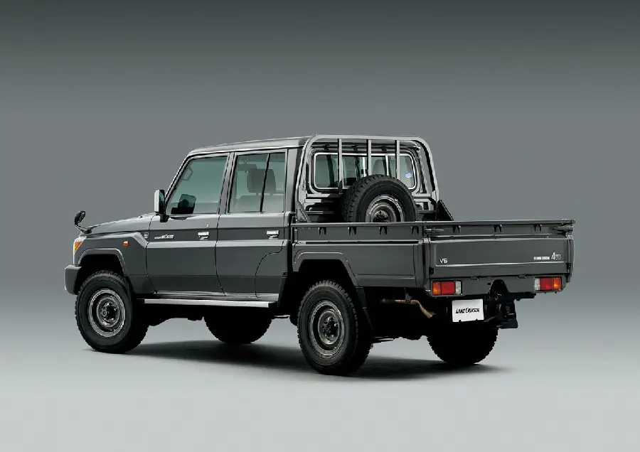 Photo of Toyota Land Cruiser 70 double cabin known as Sepahan