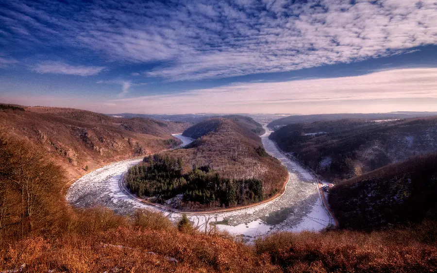 Download an aerial image of cold nature and Dry winter season for desktop 