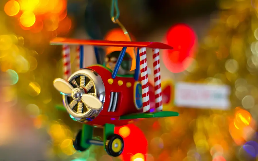 HD view Cute little helicopter perfect for Christmas gift