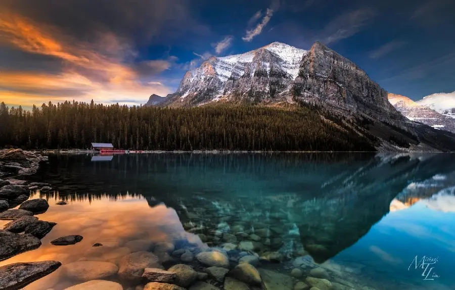 Pictures of the most beautiful lakes around Vancouver