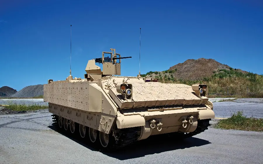 Cool background of a large war tank for Windows 10 and 11