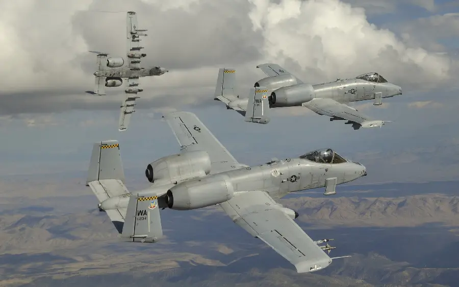 Photo The most famous foreign and American fighter jets and aircraft