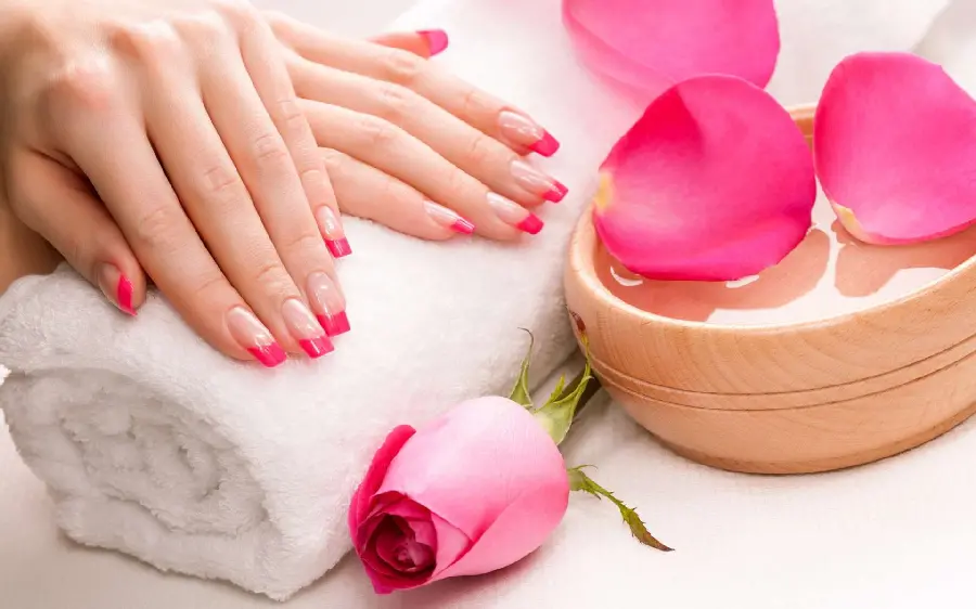 Simple and stylish nail art model for girls in pink French style