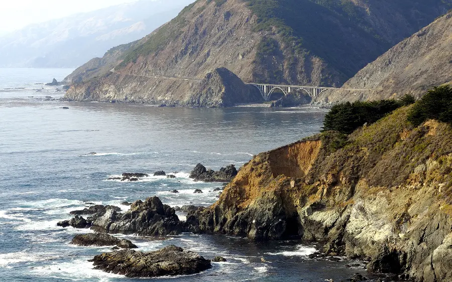 Beautiful wallpaper of the sea and beautiful mountains with high quality Wonderful 