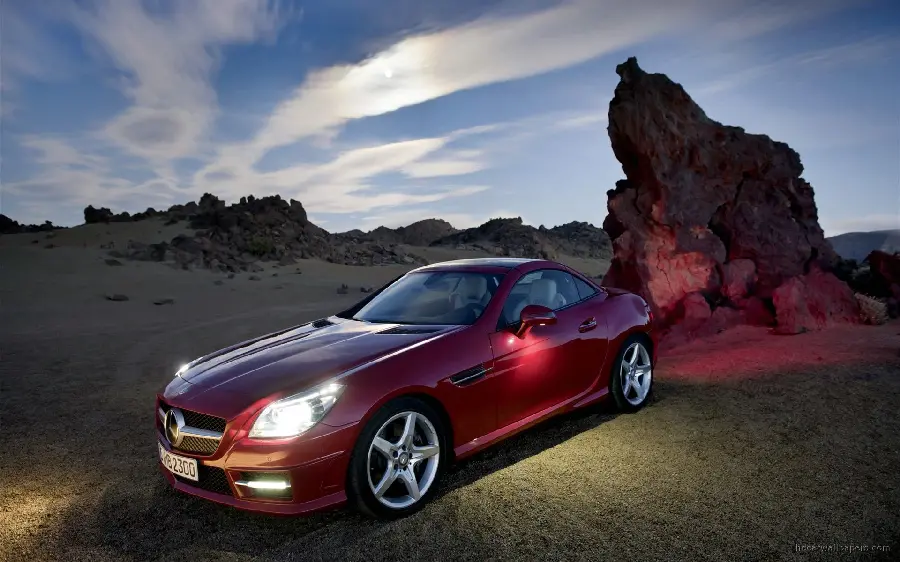 Photo of the latest red Mercedes SL