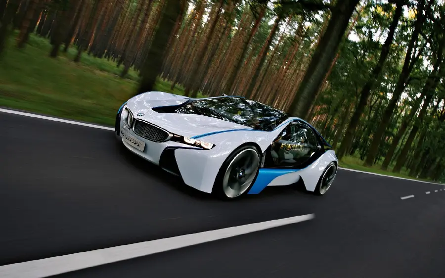 Photo of the BMW Abohat on the Road