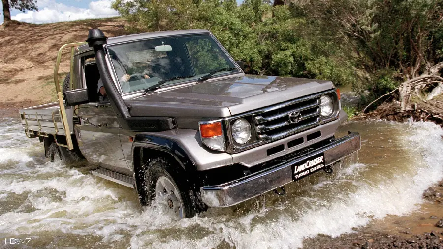 Photo Toyota Land Cruiser 70 Offroad