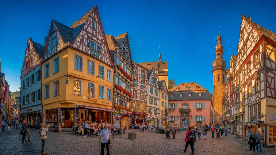 Colorful Touristic Foreign City Wallpaper for Laptop Desktop