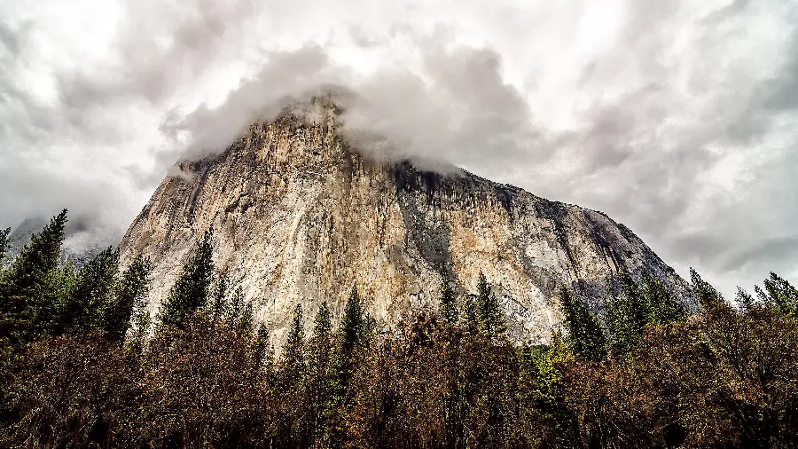 Visual The most interesting mountain view under a beautiful cloudy sky with excellent quality
