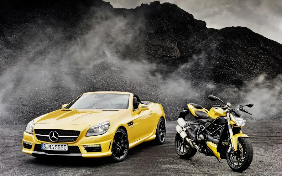 Car and Engine Wallpaper Suitable for Computer