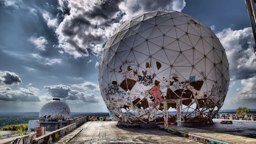 Interesting and cool photo that went viral with a spectacular subject of round ball structures