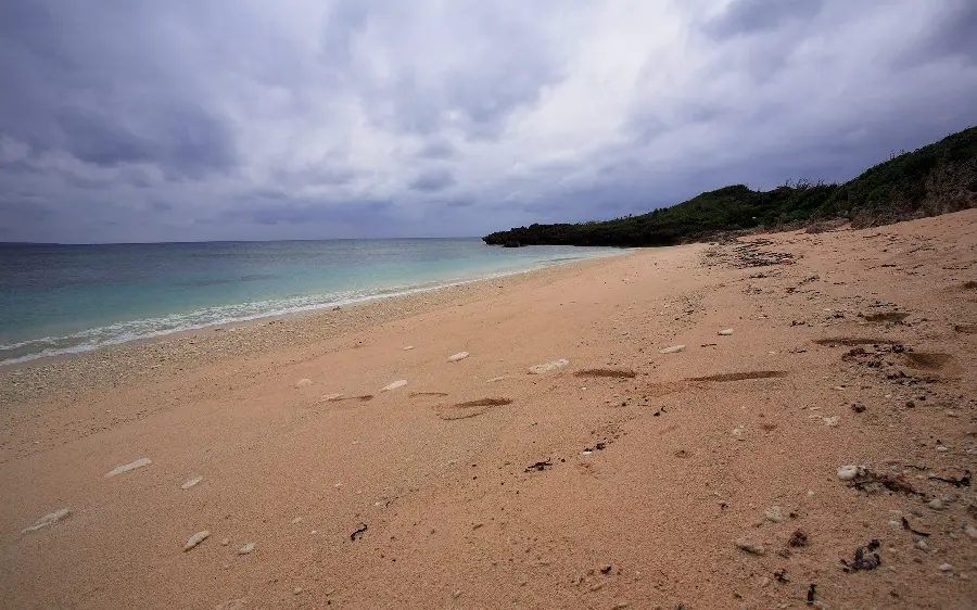 New wallpaper of the sandy seashore for laptop