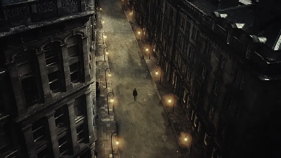 Full HD profile picture of a lonely man on the street