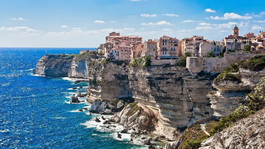 A very interesting Full HD photo of rocky landscapes by the sea
