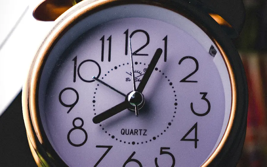 Stylish image of clock as Samsung background
