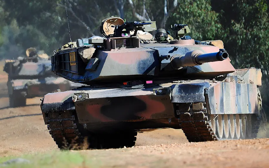 High resolution file of a moving battle tank in JPG format 