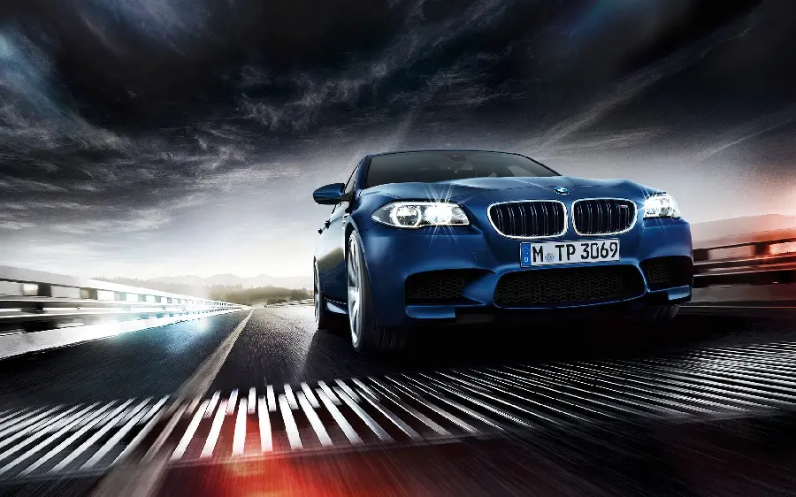 4K BMW graphic photo