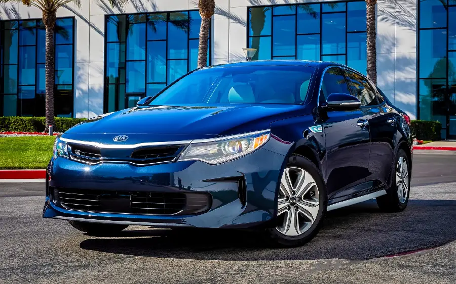 Wallpaper of the beautiful side of Kia Optima