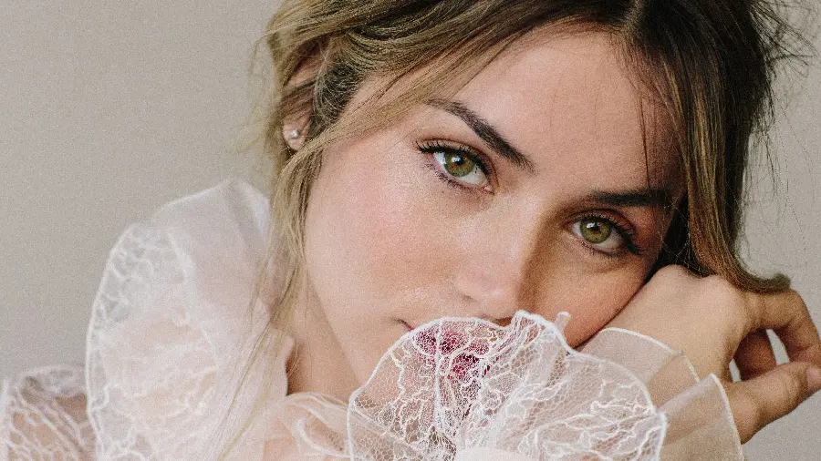Beautiful HD photo of Ana de Armas with white lace sleeves