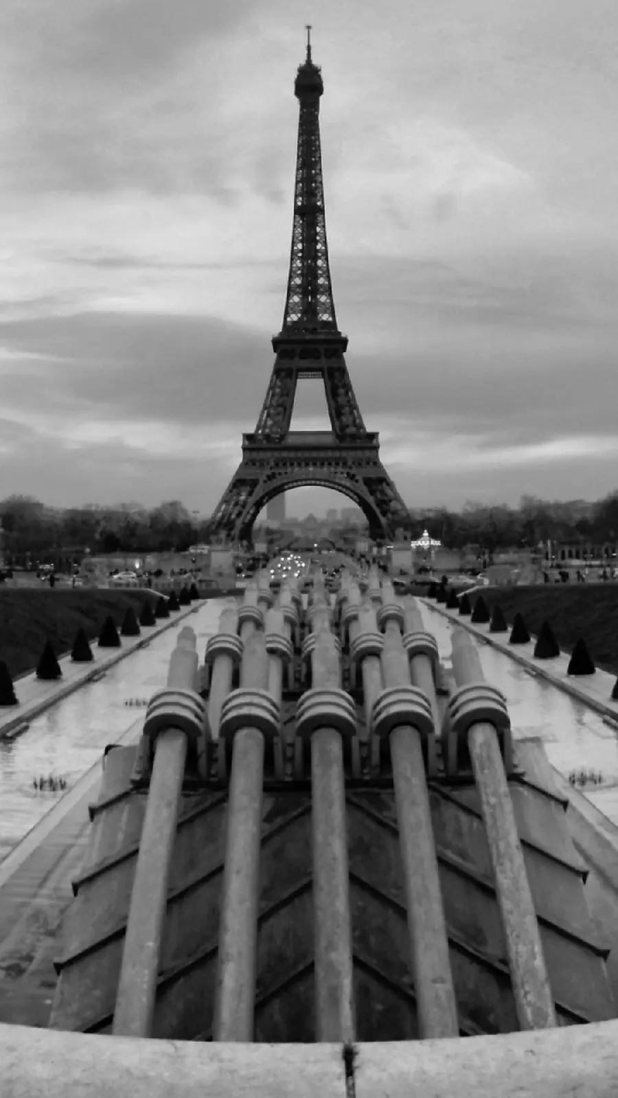 Strange black and white wallpaper of the Eiffel Tower in special quality