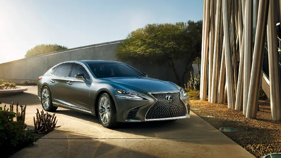 Lexus IS Royal Photo