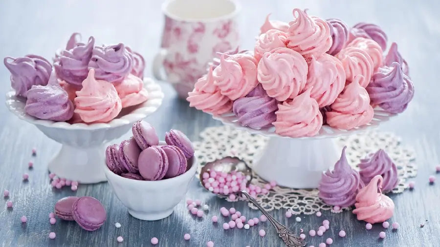 Girl's birthday idea 1402 of various purple and pink sweets
