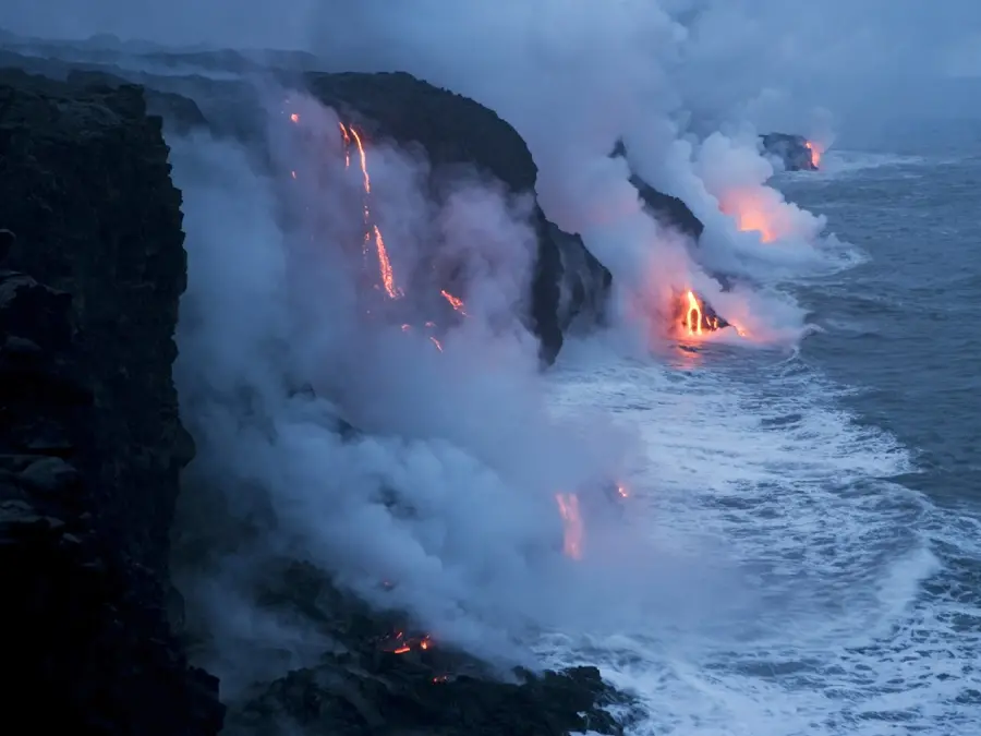 Interesting photo of volcanic smoke and fire entering the sea with HD resolution