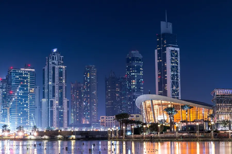 Photo of Dubai's glittering skyscrapers at night