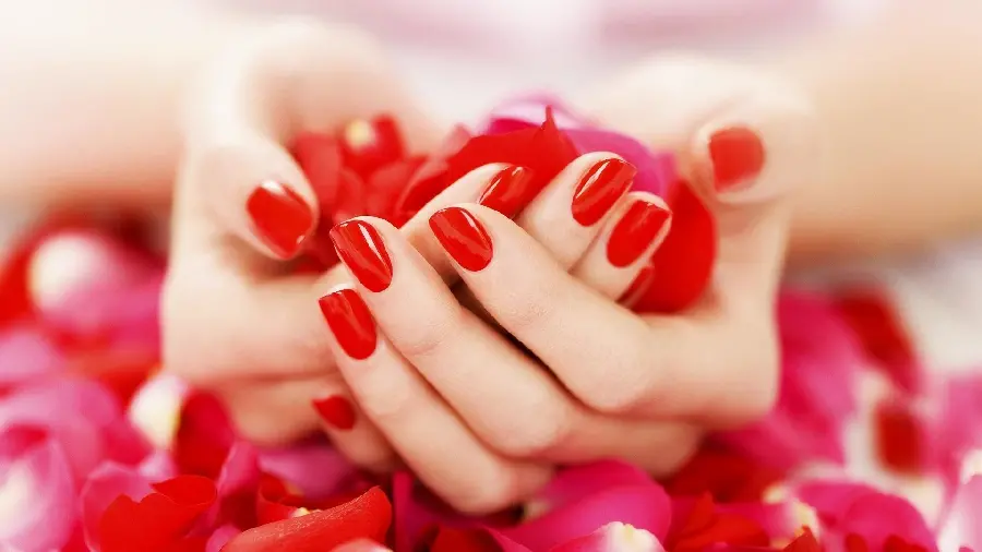Beautiful red nail design photo, the best idea for parties