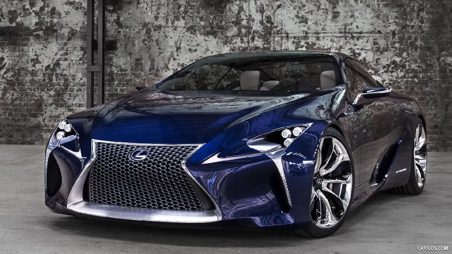 Download 8K Lexus IS photos