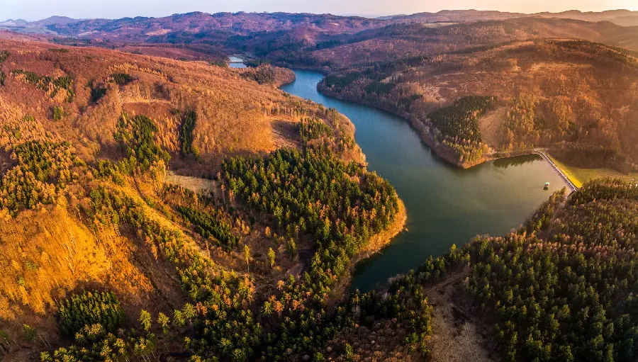 PC wallpaper of the river of the Czech Republic