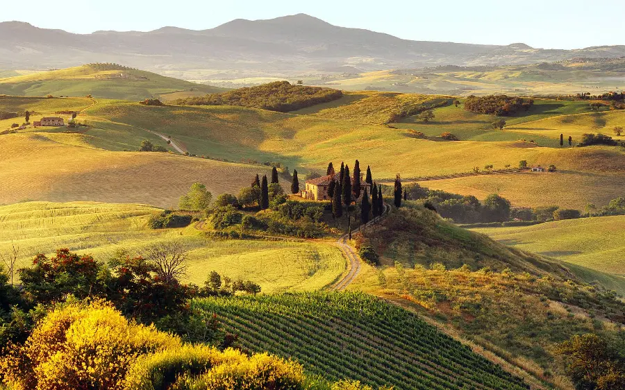 Amazing background of the nature of tourism in the great country of Italy 