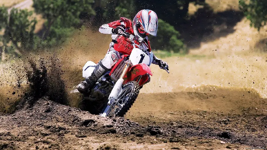 Red Trail Bike Photo