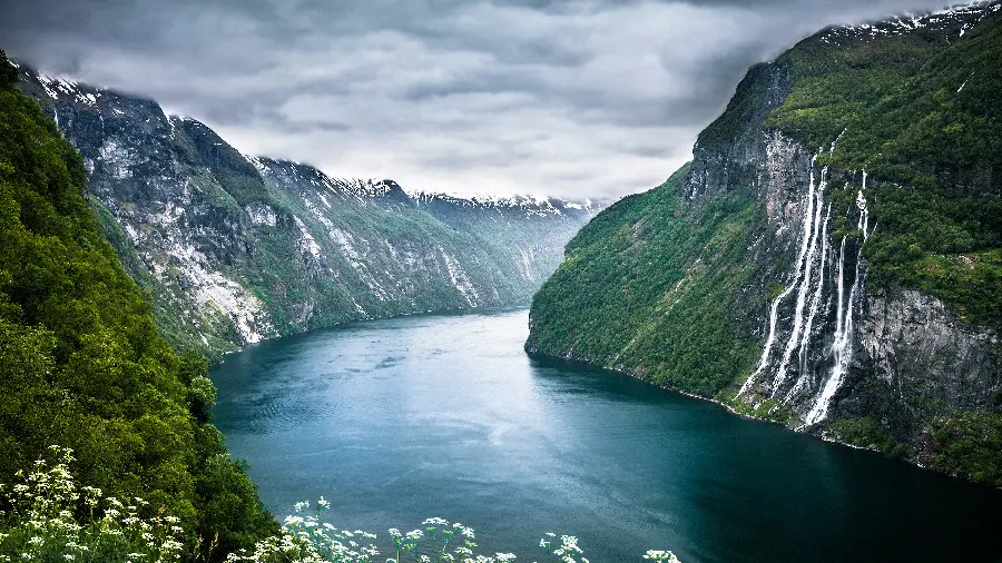 Free download of 8K quality eye-catching nature images