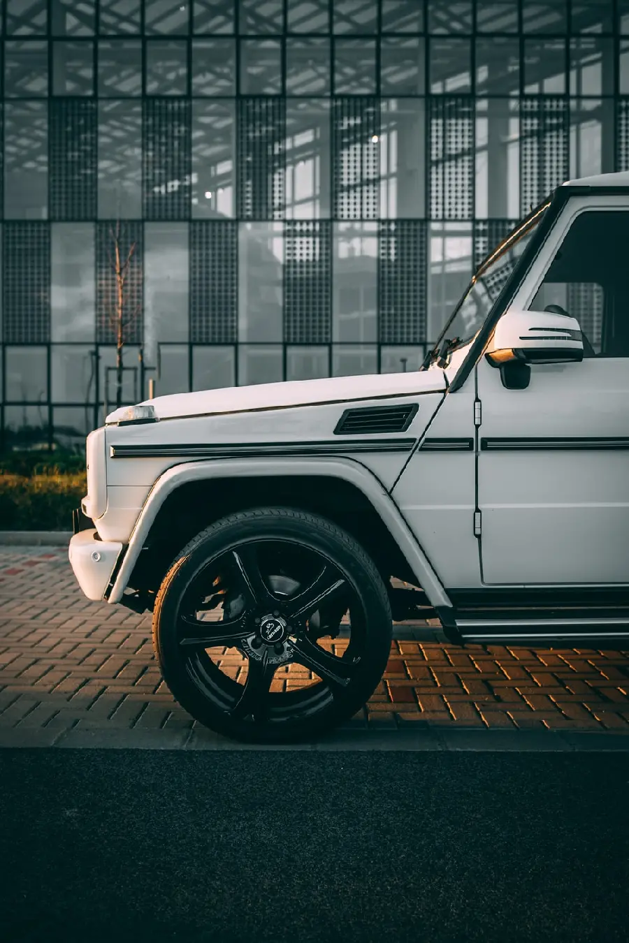Mercedes-Benz G500 Wallpaper for Phone