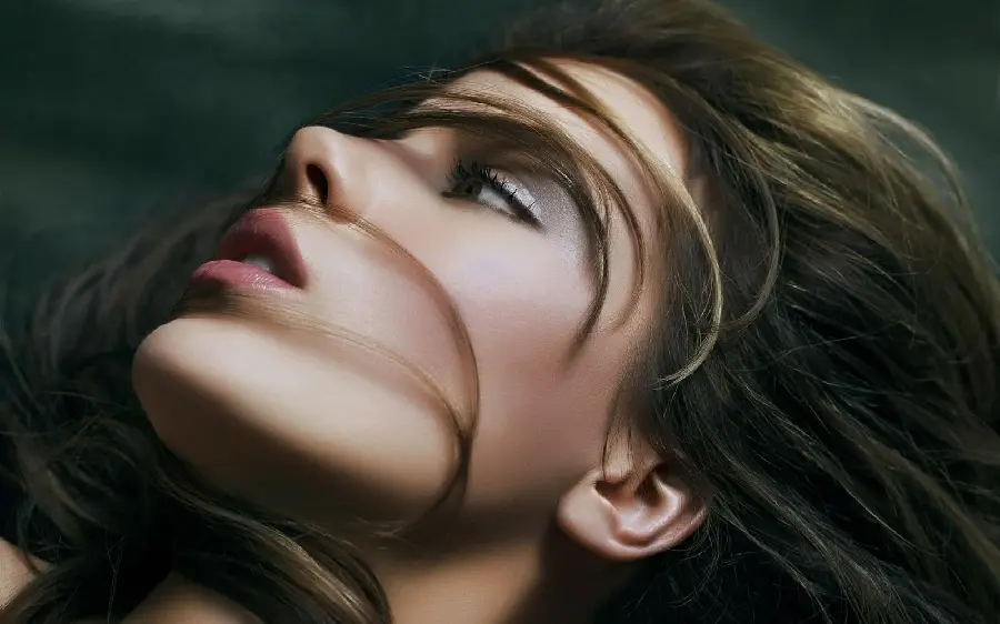 Picture of the most attractive female face in the world with a cute and natural jaw and nose angle