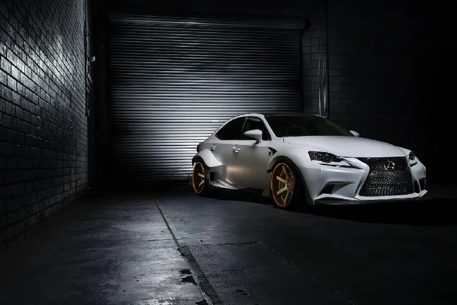 Lexus IS sports photo crook