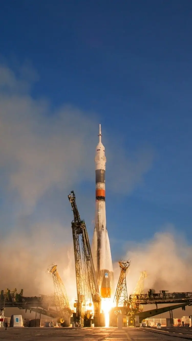 Amazing and beautiful rocket wallpaper suitable for mobile wallpaper 