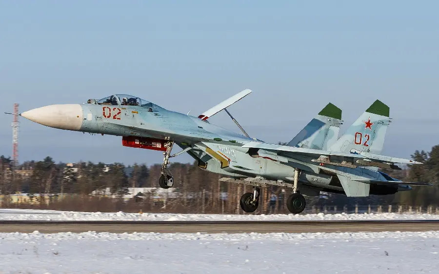 New photo of the world's best and most powerful fighter jet in 2023
