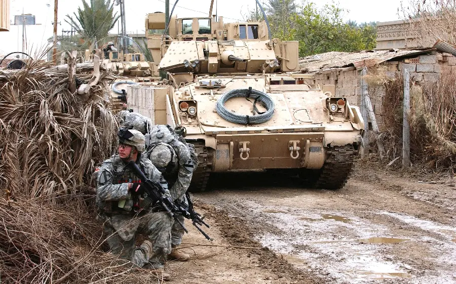 Interesting image of a battle tank and soldier for post 1401 