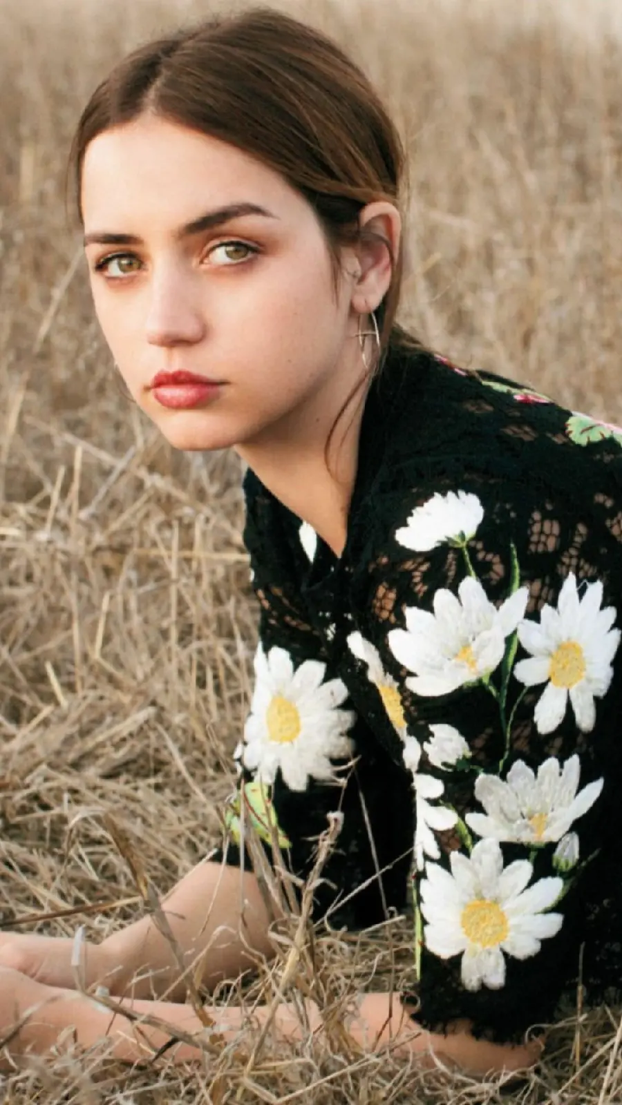 The most beautiful picture of the beloved Ana de Armas in nature