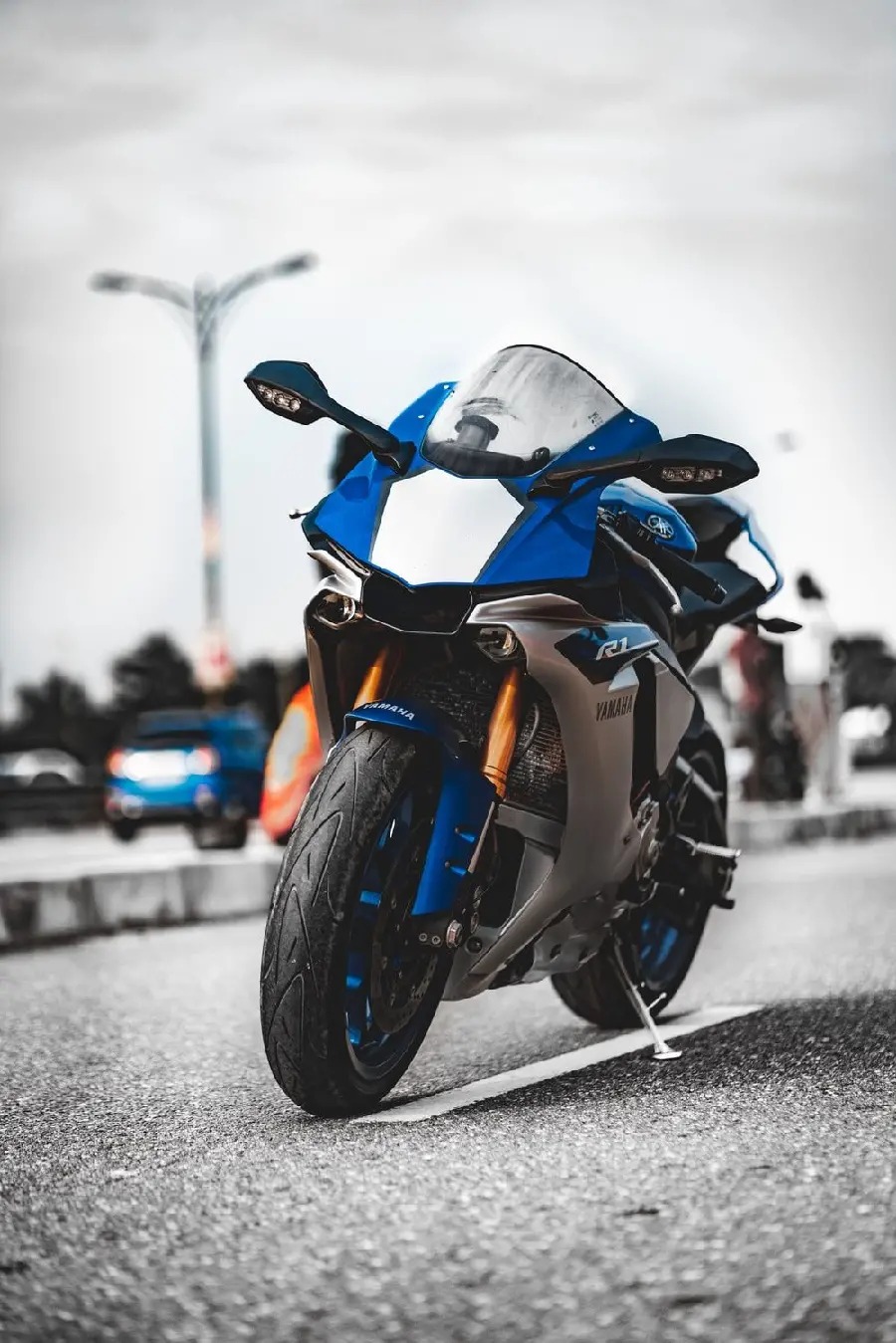 Photo of a heavy sports motorcycle suitable for Samsung phones