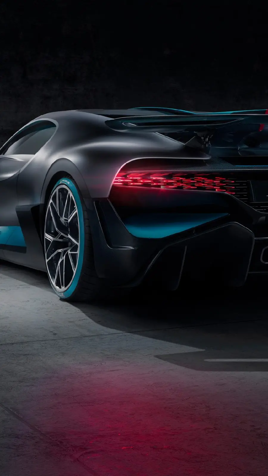 Cool Bugatti Sports Car Mobile Wallpaper