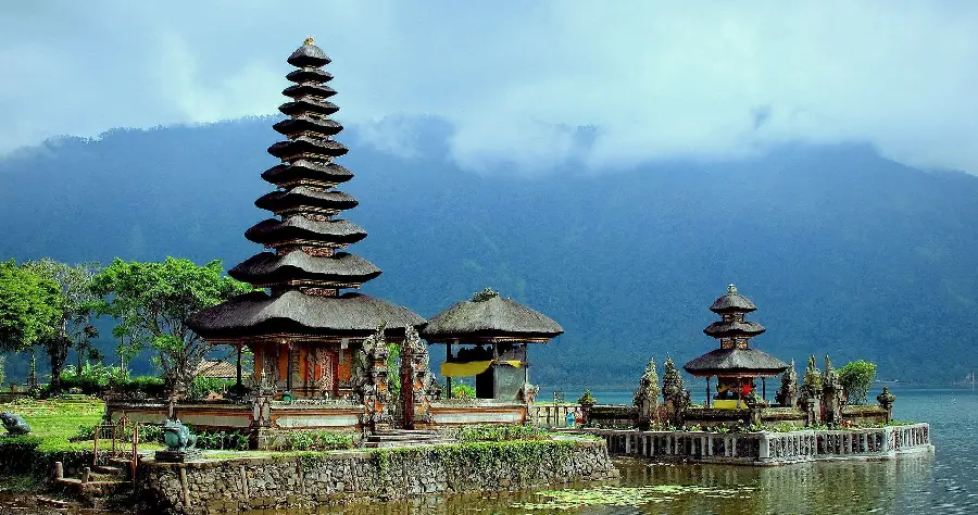 The Latest Photo of Bali's Sights from the Beautiful Temple on the Water
